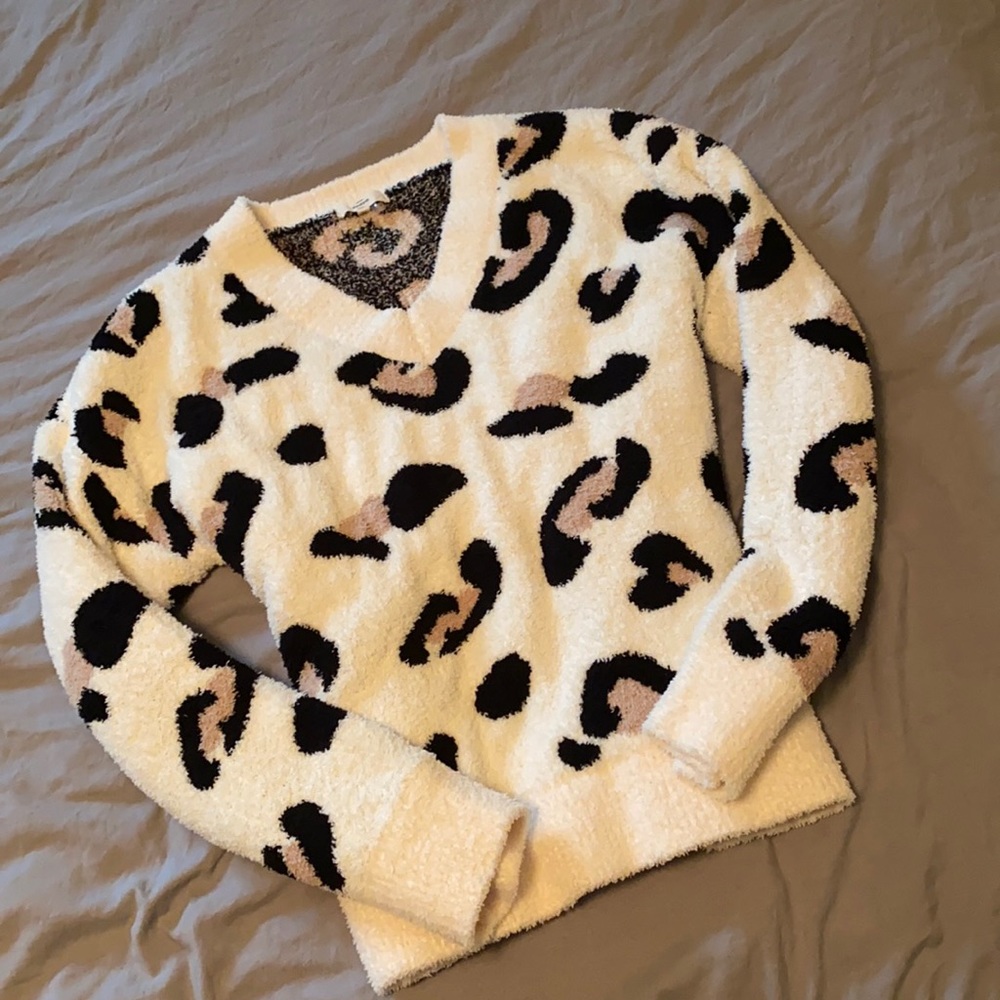 NWOT leopard print sweater